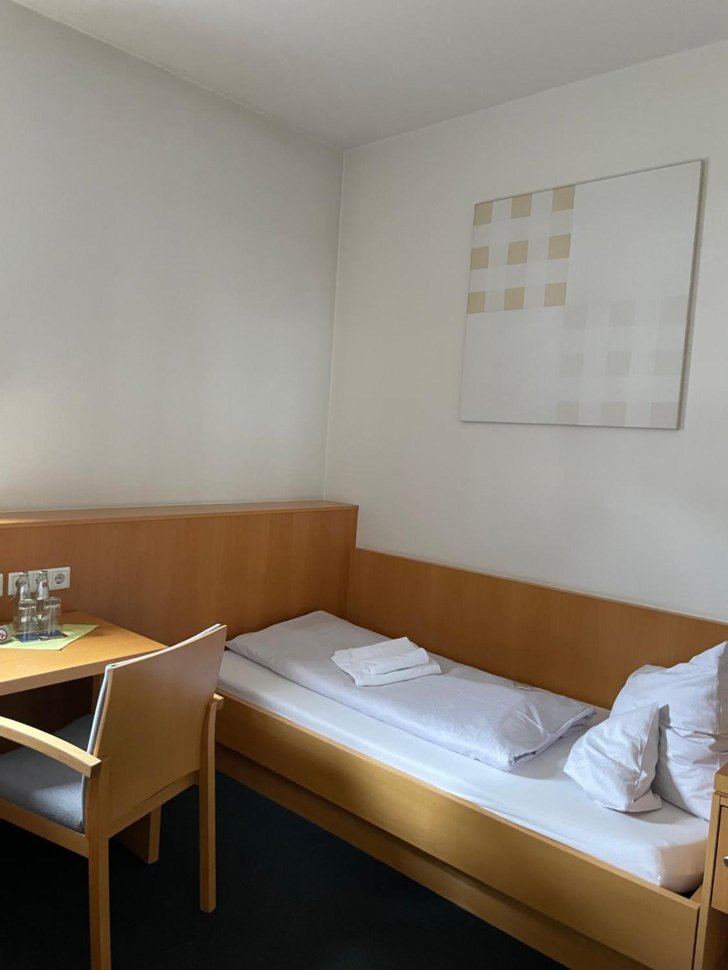 Tagungshaus Himmelspforten - Self Check-In Würzburg Eksteriør billede