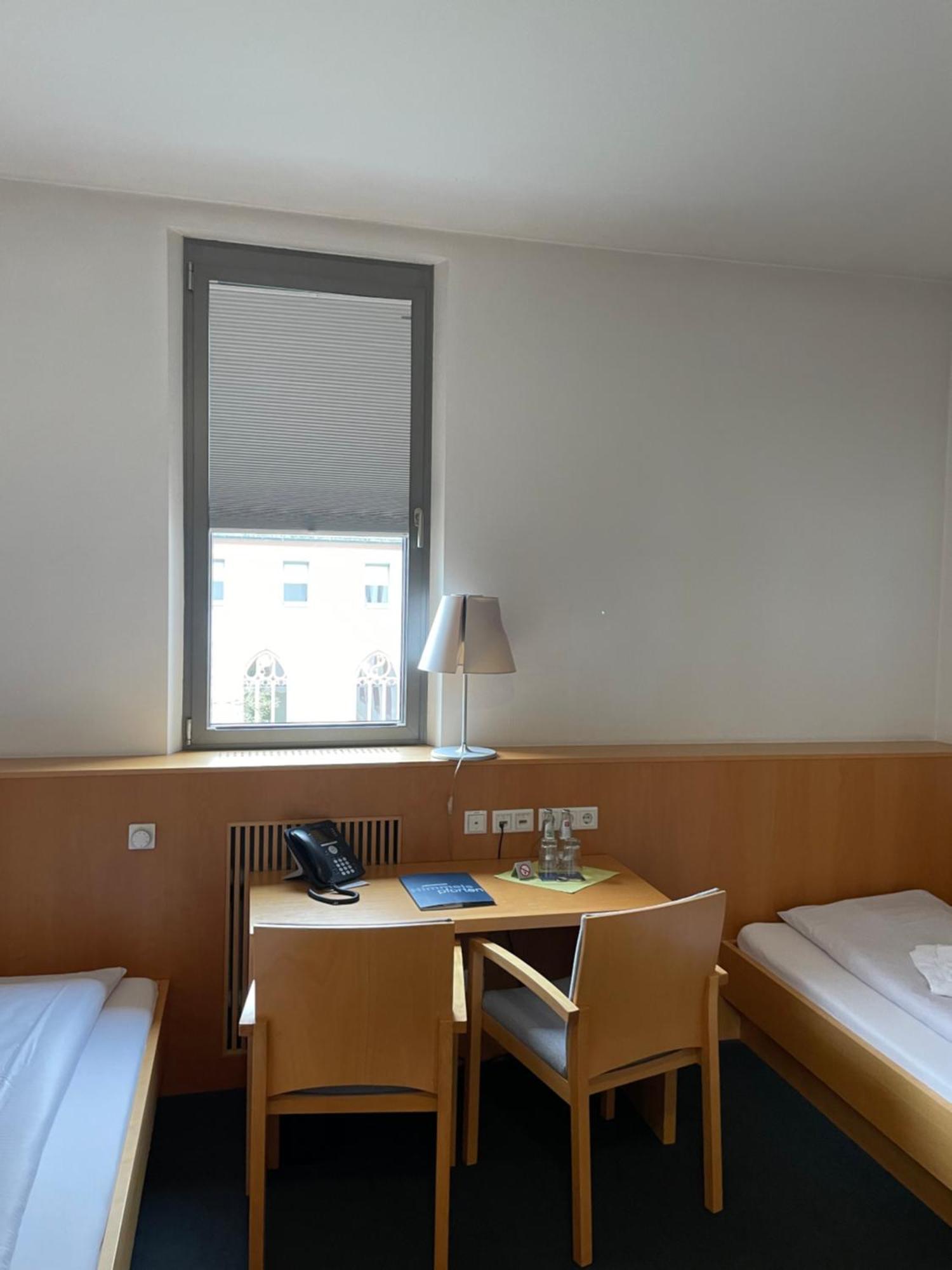 Tagungshaus Himmelspforten - Self Check-In Würzburg Eksteriør billede